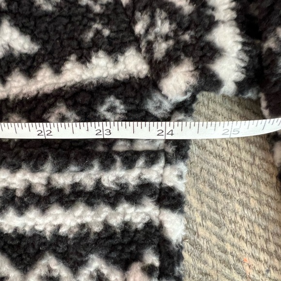 DSG Fair Isle Small Quarter Zip Black&White Snowflake Patterned Women's Fleece - Picture 6 of 9